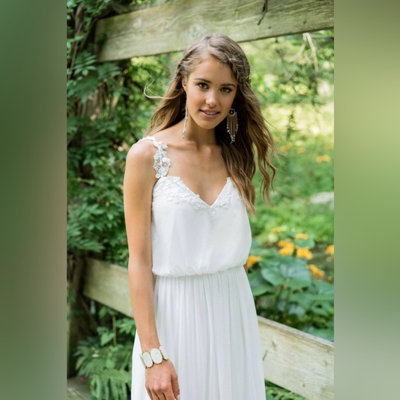 Lillian West NWT Bohemian Wedding Dress 66005 size 6 - Picture 6 of 14